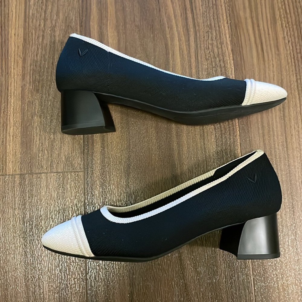 Vivaia Julie Black Beige Round Toe Chunky Heels Size 37 US 6.5 - Picture 3 of 5